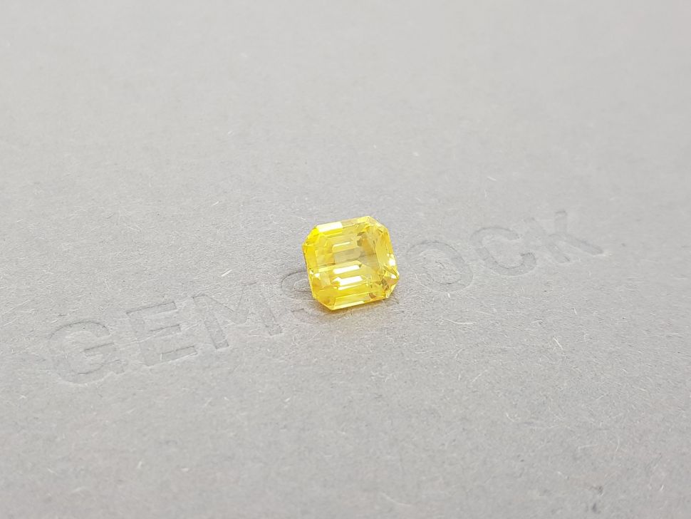 Octagon golden yellow sapphire 3.11 ct, Sri Lanka Image №2