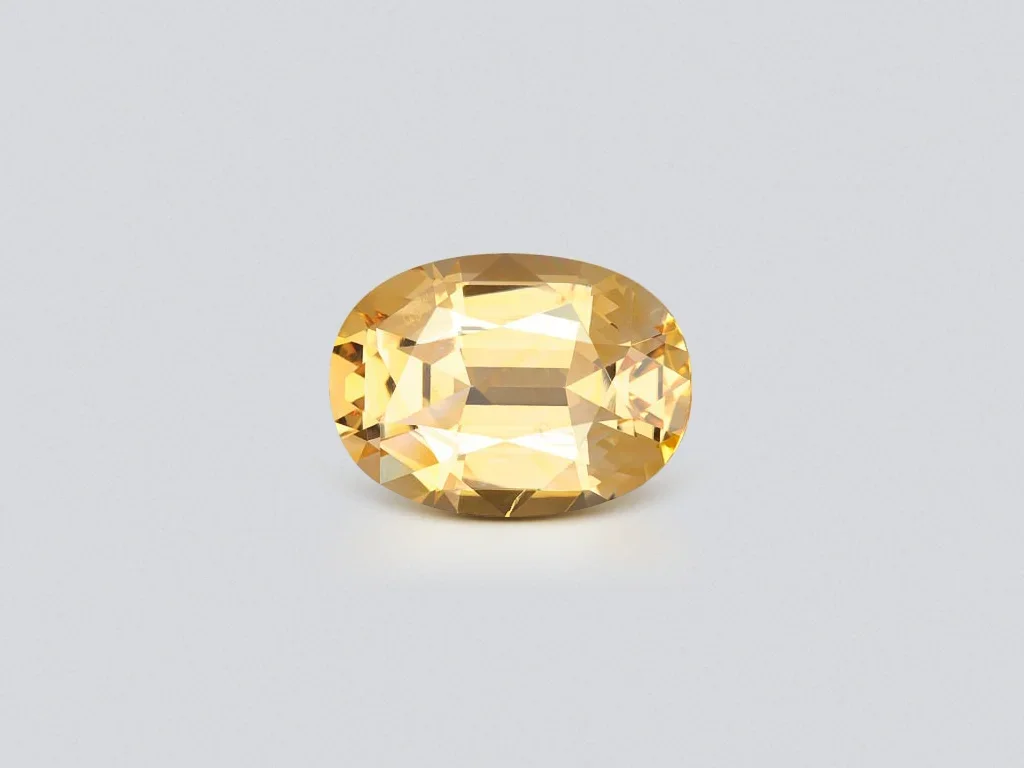 Saphir jaune taille ovale 2,25 carats, Madagascar Image №1