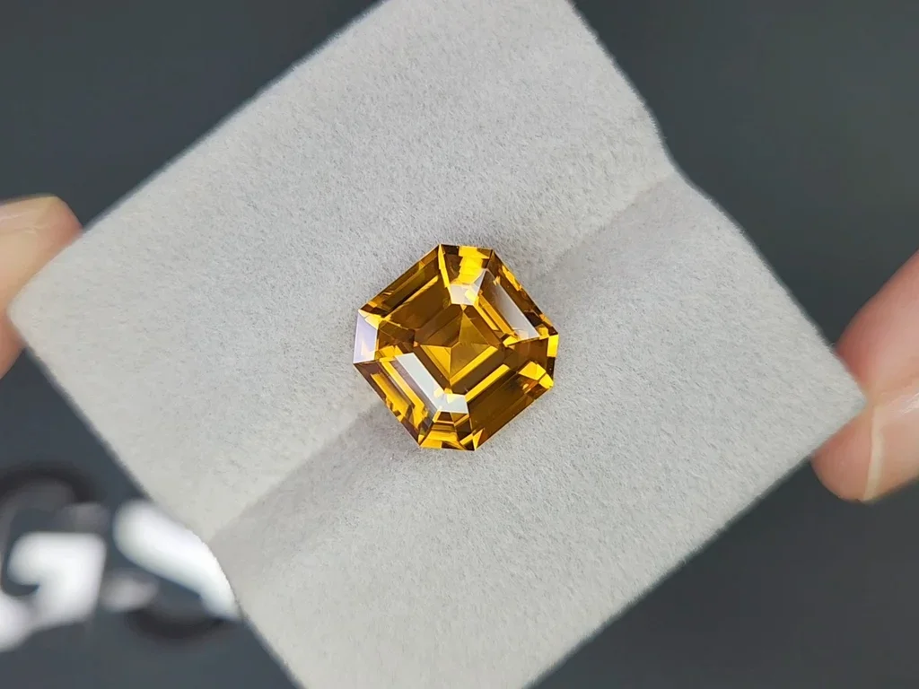 Octagon cut yellow zircon 9.91ct, Madagascar  Image №4