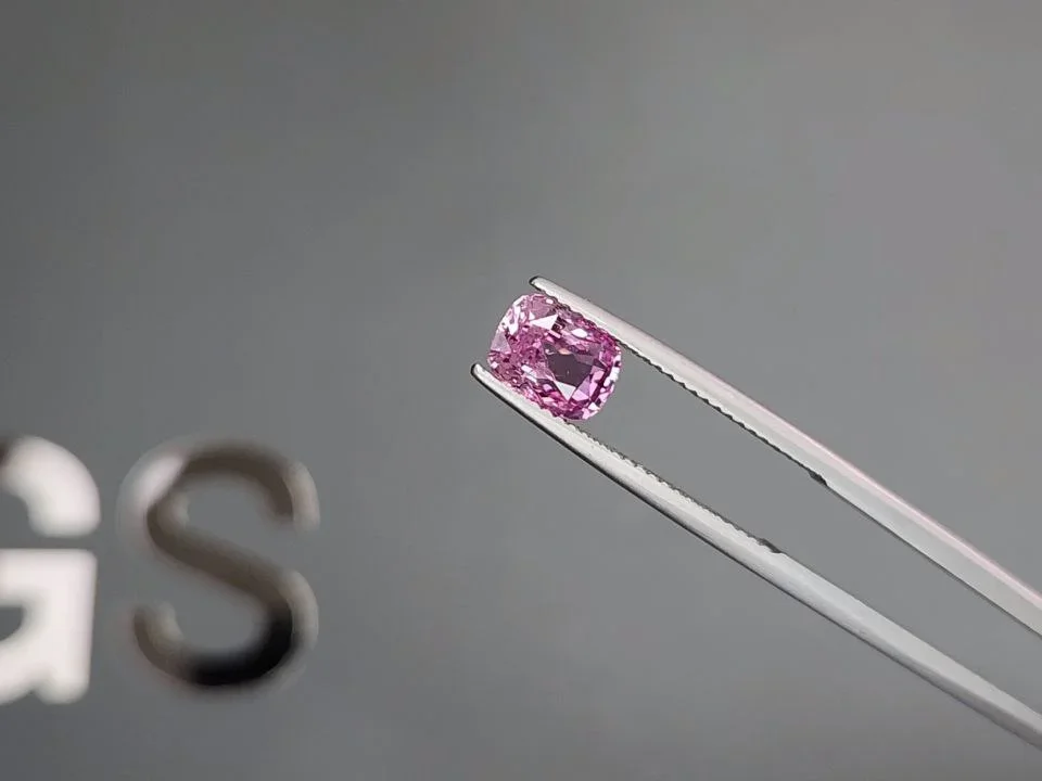 Saphir rose taille coussin non chauffé 2,14 carats, Sri Lanka Image №3