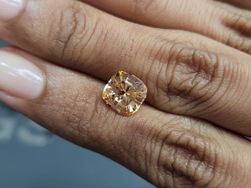 Hessonite garnet cushion cut 2.91 carats, Africa Image №2