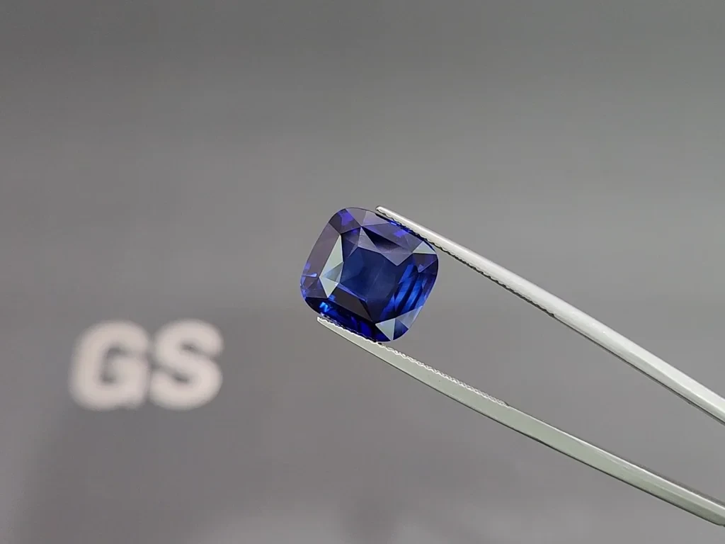 Large sapphire Royal Blue cushion cut 10.10 carats, Sri Lanka Image №3