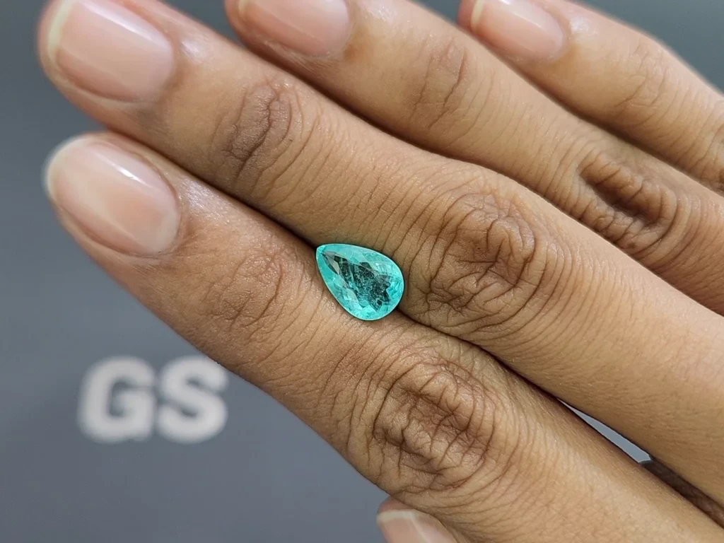 Neon-Pariba-turmalin im birnenschliff 1,84 karat, Mosambik Image №2