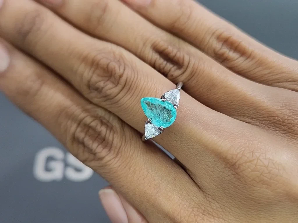 Neon-Pariba-turmalin im birnenschliff 1,84 karat, Mosambik Image №5