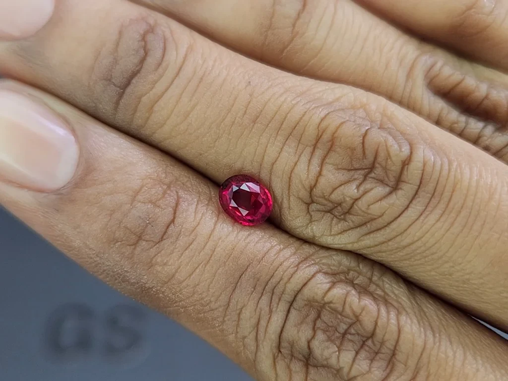 Unheated ruby Pigeon blood oval cut 1.04 carats, Mozambique Image №2