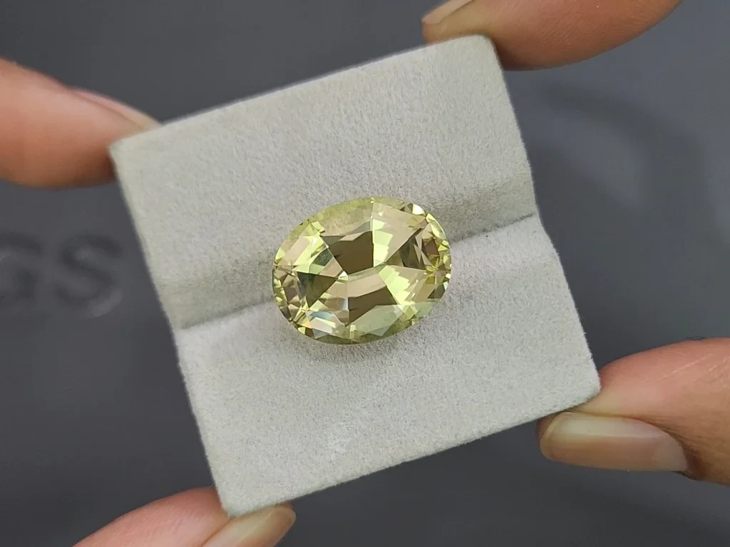 Citrine a high precision oval cut  14.82 carats, Africa Image №4