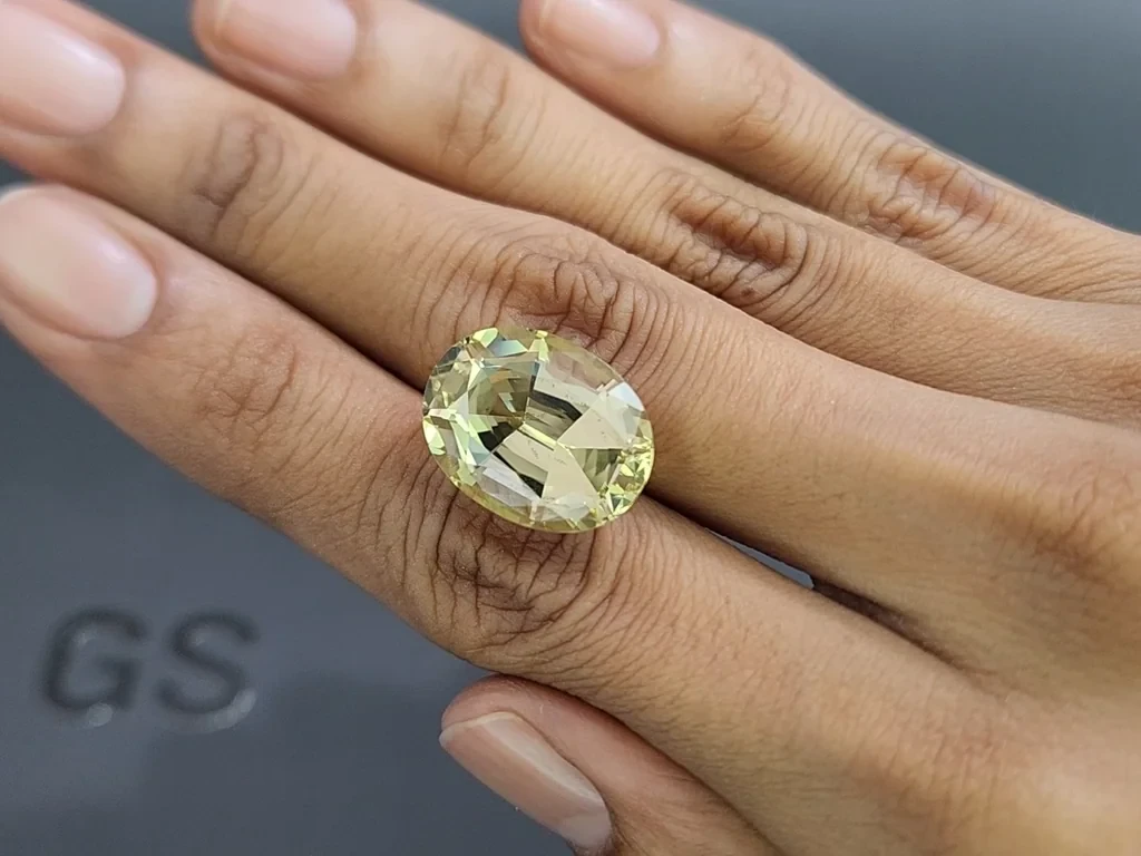 Citrine a high precision oval cut  14.82 carats, Africa Image №2