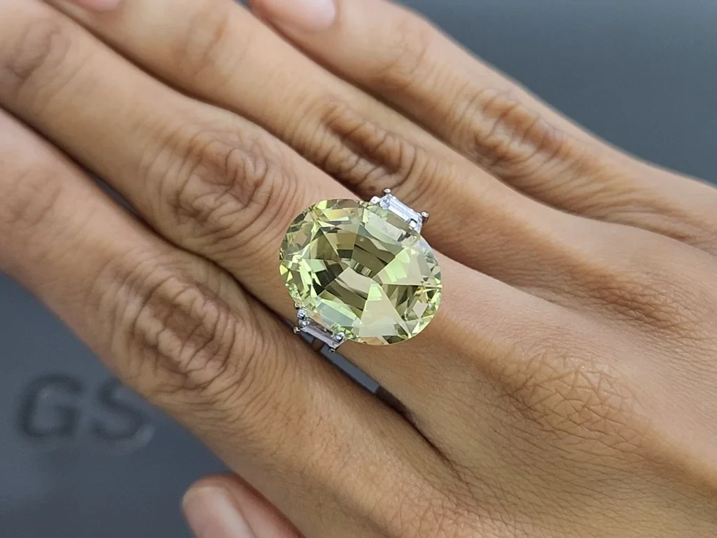 Citrine a high precision oval cut  14.82 carats, Africa Image №5