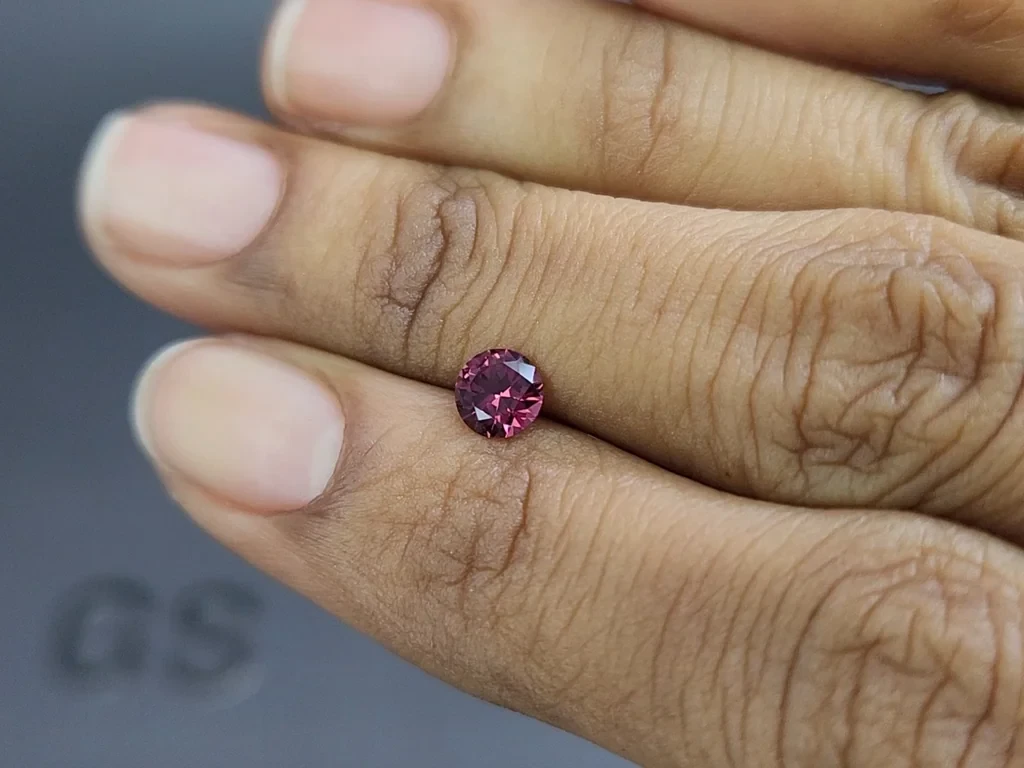 Rhodolite garnet round cut 0.55 carats, Madagascar Image №2