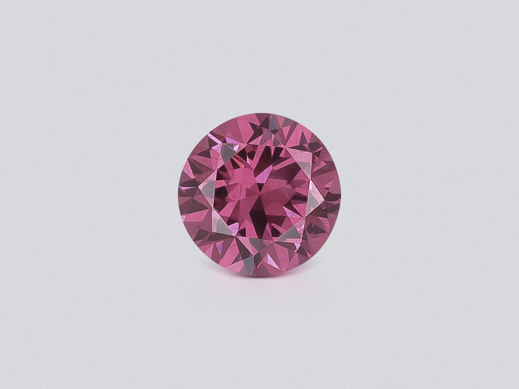 Rhodolite garnet round cut 0.55 carats, Madagascar Image №1