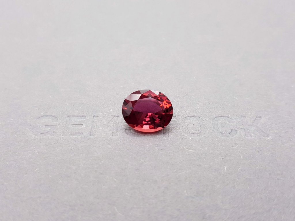 Pinkish red oval cut rubellite 3.26 ct Image №1