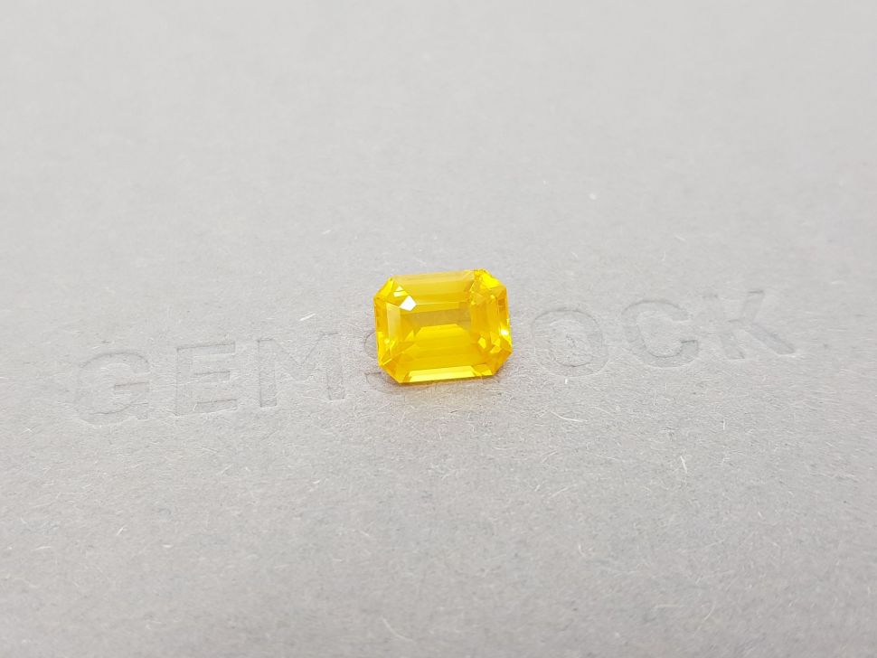 Intense yellow octagon cut sapphire 3.55 ct, Sri Lanka Image №2