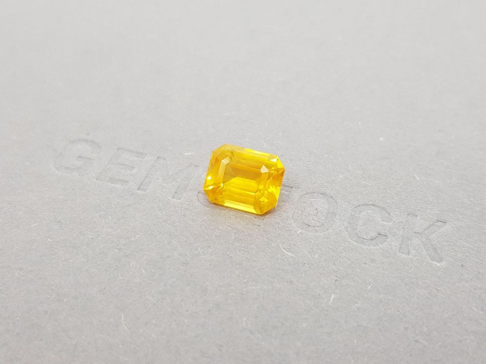 Intense yellow octagon cut sapphire 3.55 ct, Sri Lanka Image №3