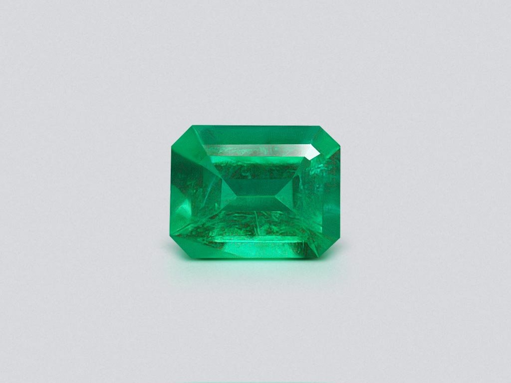 Colombian Vivid Green emerald 1.67 ct Image №1