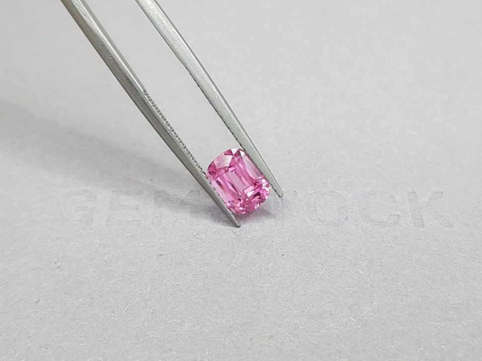 Burmese hot pink spinel 1,94 carats Image №4