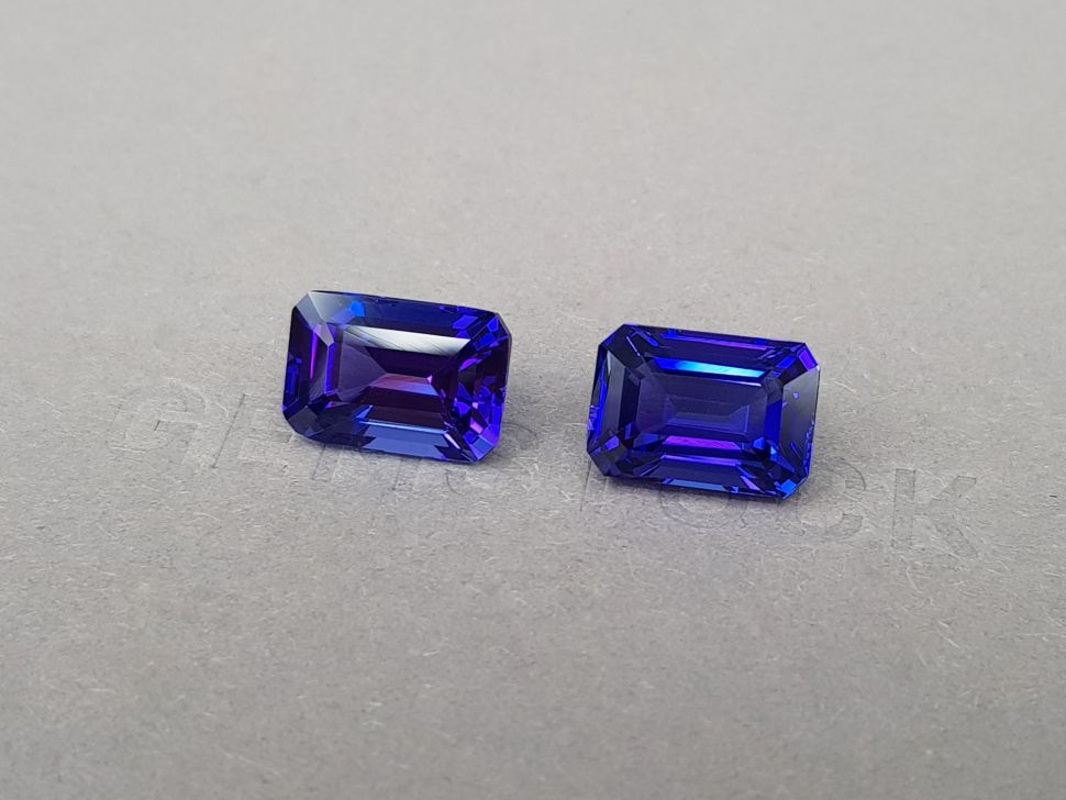 Pair of intense blue-violet tanzanites octagon shape 13.80 ct Image №3