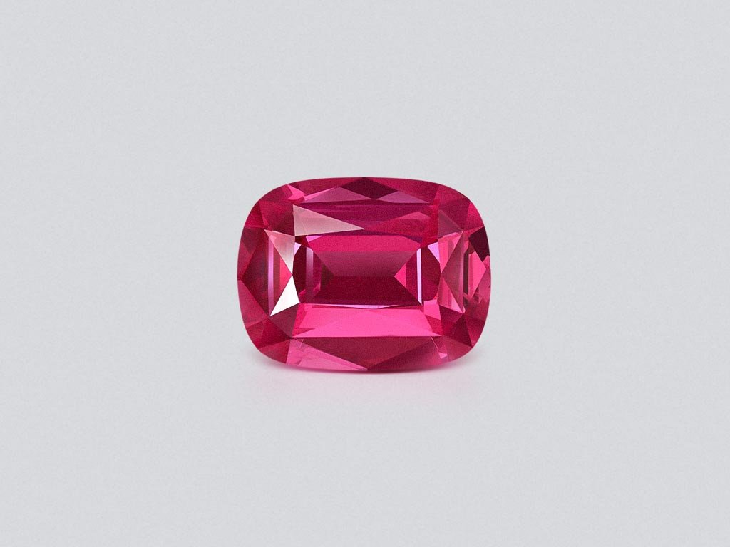 Spinel Mahenge Vibrant Pink cojín cortado 3,26 quilates, Tanzania  Image №1