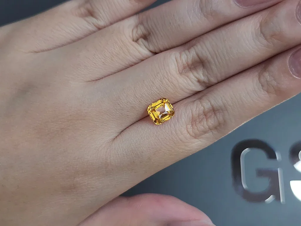 Orange-yellow sapphire in cushion cut 2.00 carats, Sri Lanka  Image №2