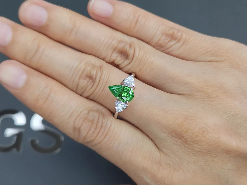 Grenat Tsavorite Vert Intense taille poire 1,61 carats, Tanzanie  Image №5