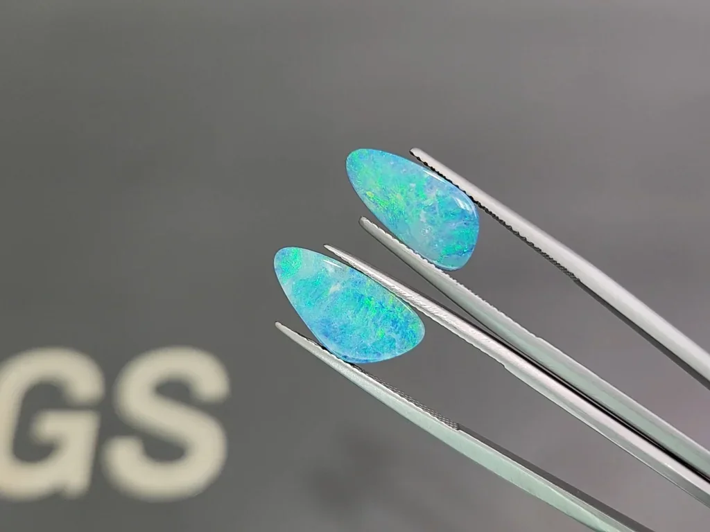 Pair of opals doublet cabochon cut 5.67carats, Australia Image №3