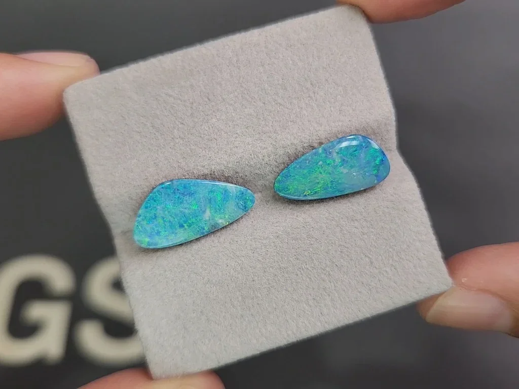 Pair of opals doublet cabochon cut 5.67carats, Australia Image №4