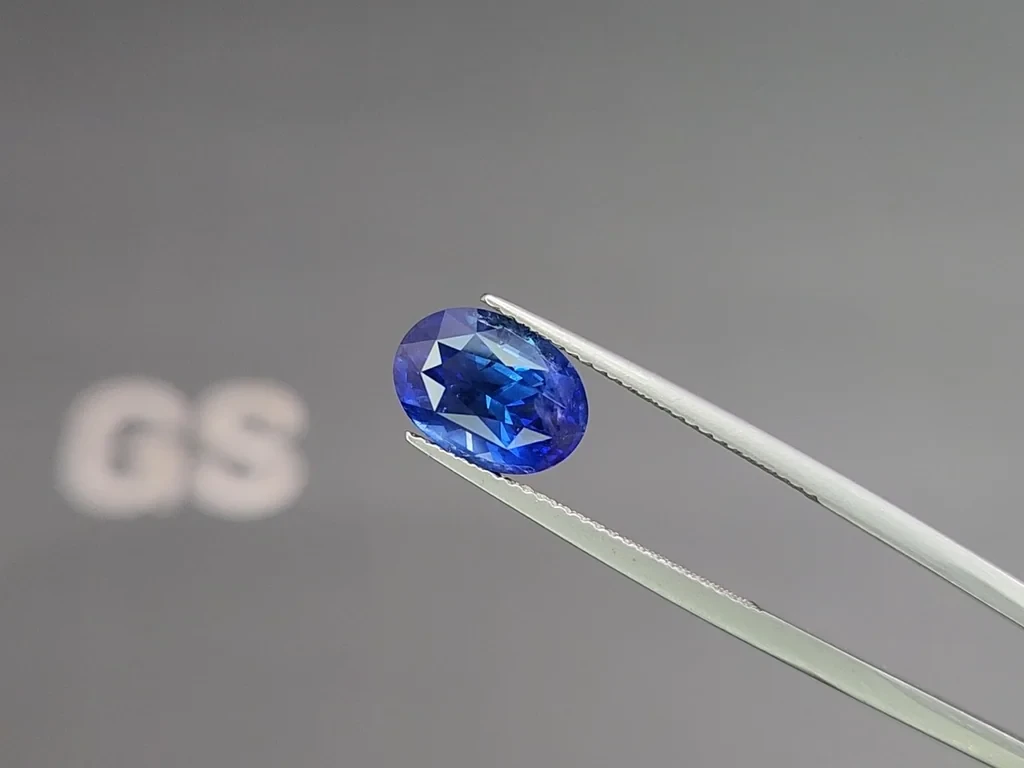 Saphir bleuet ovale non chauffé de 4,18 carats, Sri Lanka Image №3