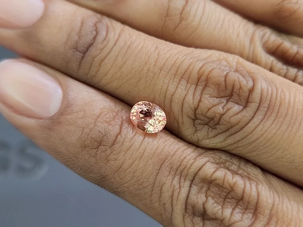 Unbehandelter Padparadscha-saphir oval geschliffen 1,51 karat, Sri Lanka  Image №2