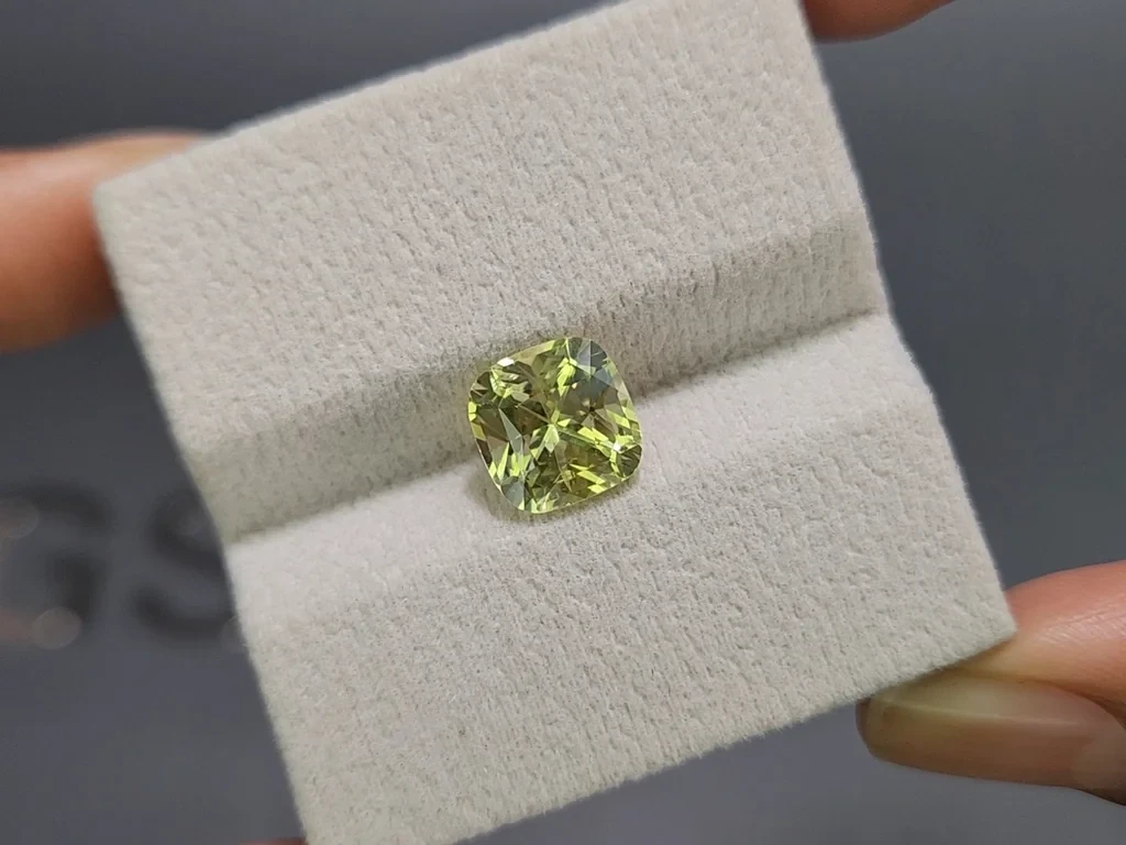 Chrysoberyll im cushion-schliff 3,51 karat, Sri Lanka Image №4