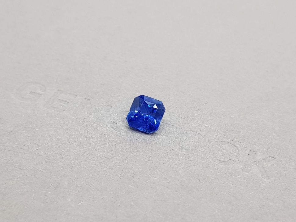 Bright cornflower blue sapphire from Sri Lanka 1.66 ct Image №3