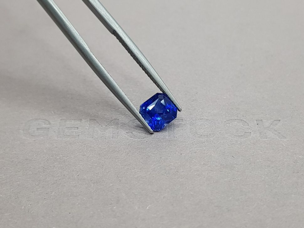 Bright cornflower blue sapphire from Sri Lanka 1.66 ct Image №4