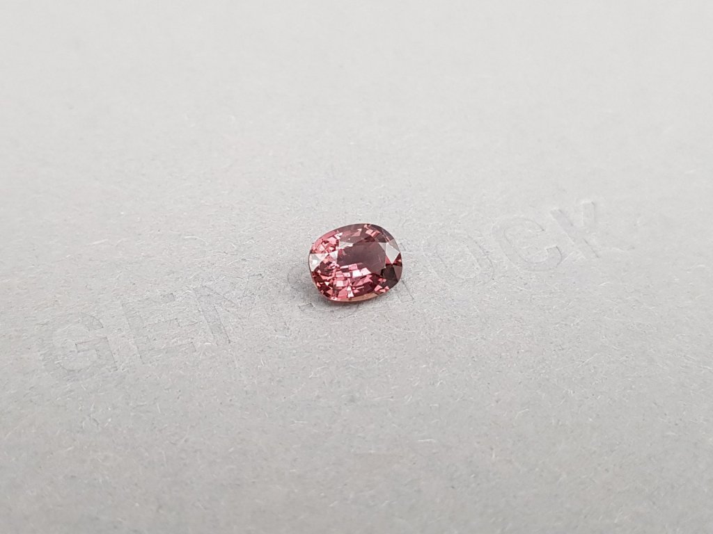 Orangy-pink unheated sapphire oval cut  1.69 ct, Madagascar Image №2