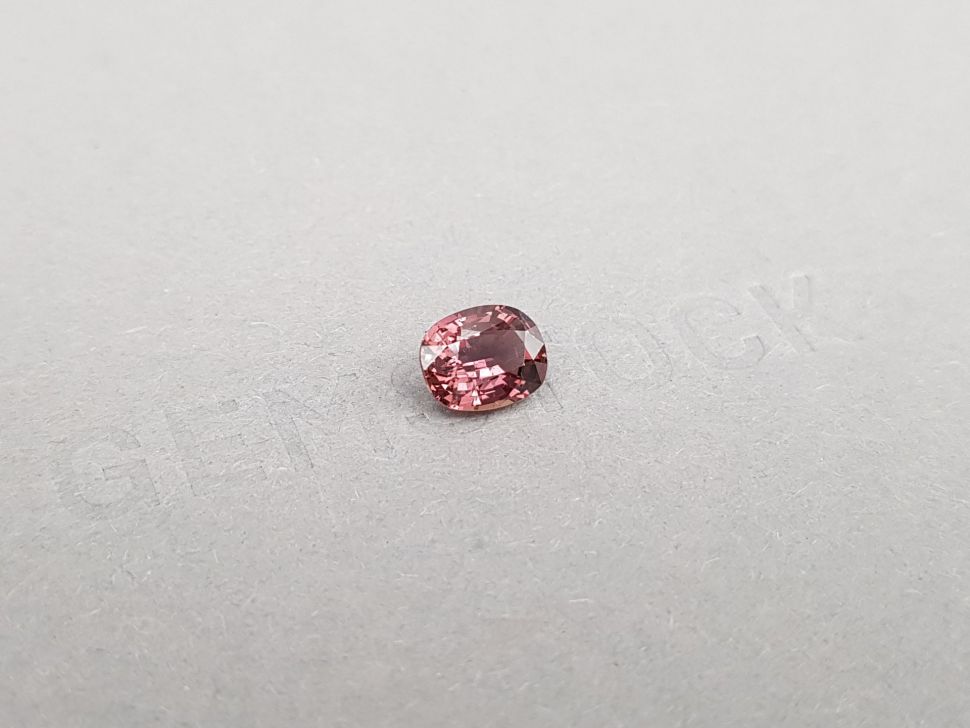 Orangy-pink unheated sapphire oval cut  1.69 ct, Madagascar Image №2