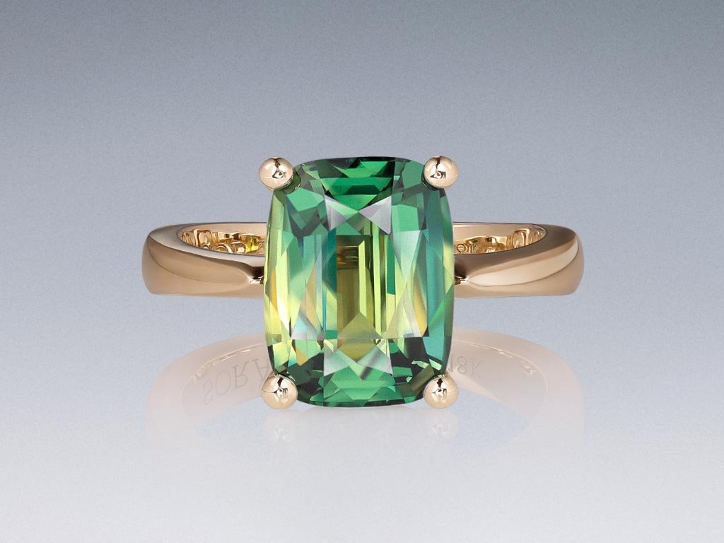  Ring mit einem einzigartigen polychromen Saphir im Kissenschliff von 6,20 Karat in der Farbe Champagner aus 18 Karat Gold Image №1