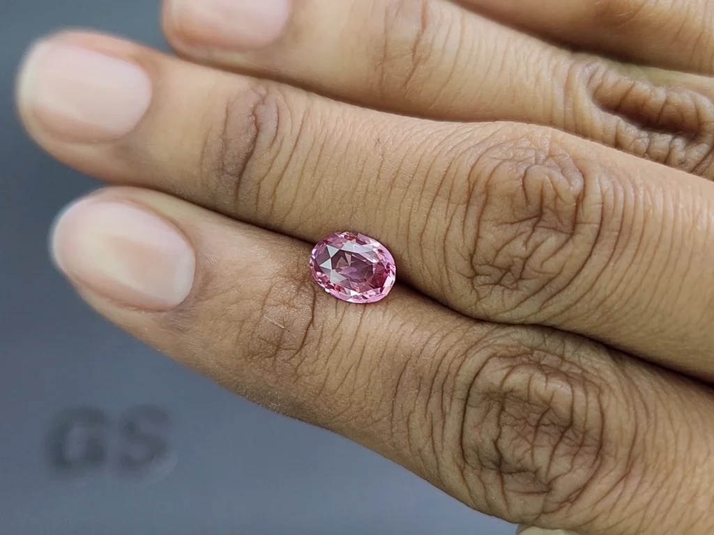 Unbehandelter Padparadscha-saphir oval geschliffen 1,52 karat, Sri Lanka  Image №2