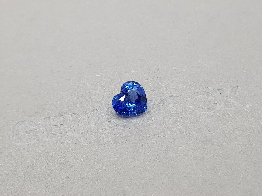 Heart cut cornflower blue Ceylon sapphire 2.08 ct Image №3