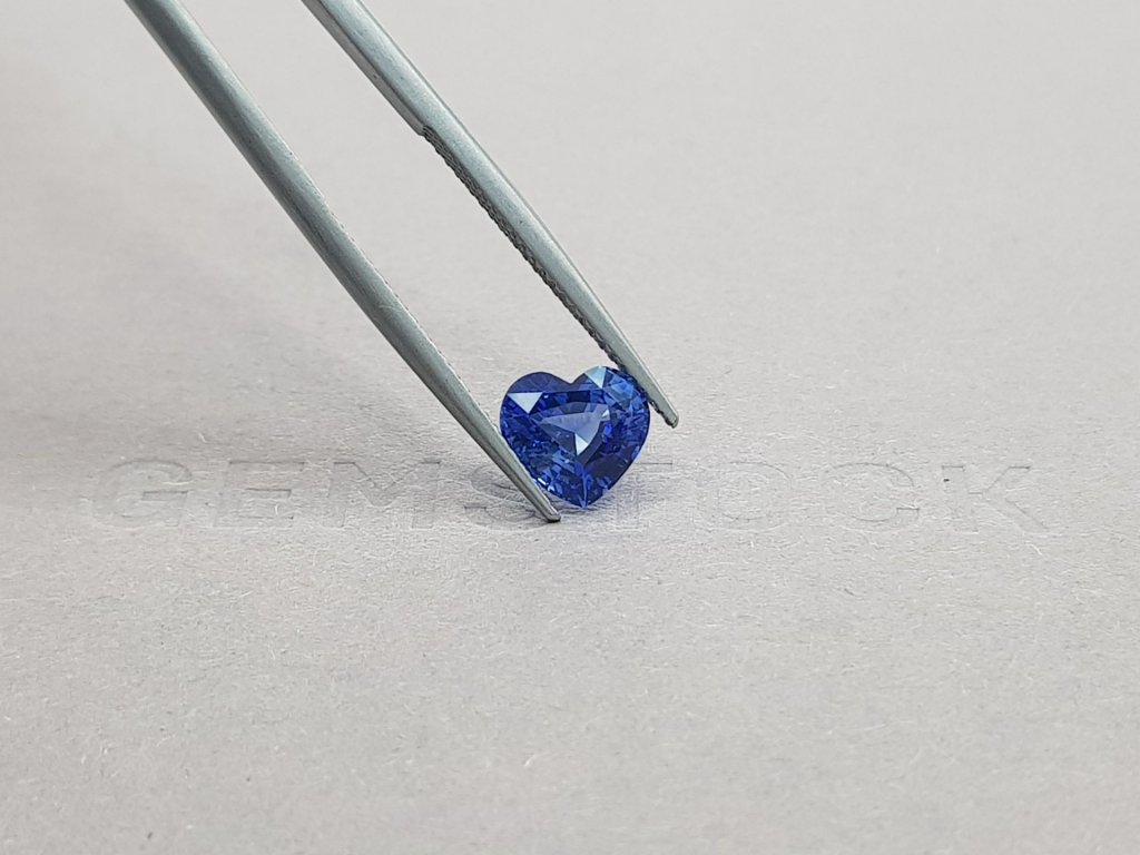 Heart cut cornflower blue Ceylon sapphire 2.08 ct Image №4