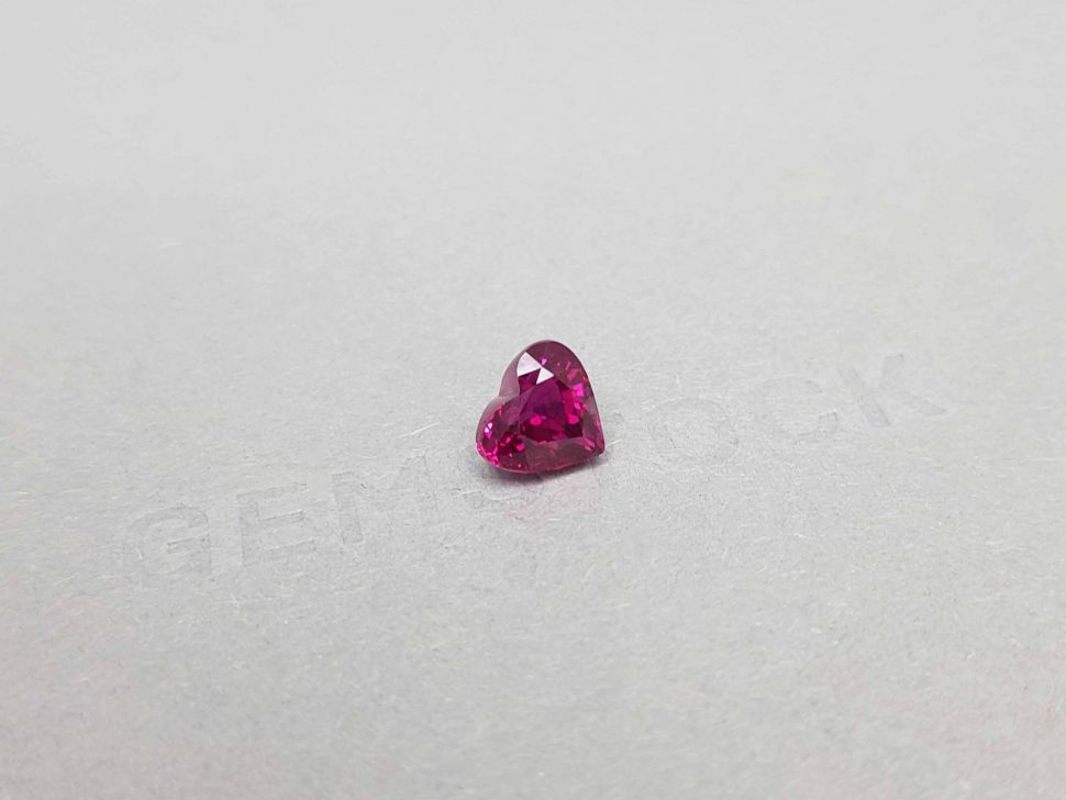 Unheated heart shape pigeon's blood ruby 3.02 ct, Mozambique Image №2