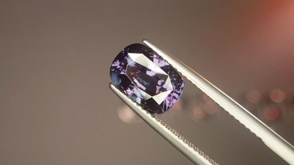 Rare alexandrite with strong color change effect in cushion cut 5.21 ct, Sri Lanka Image №7