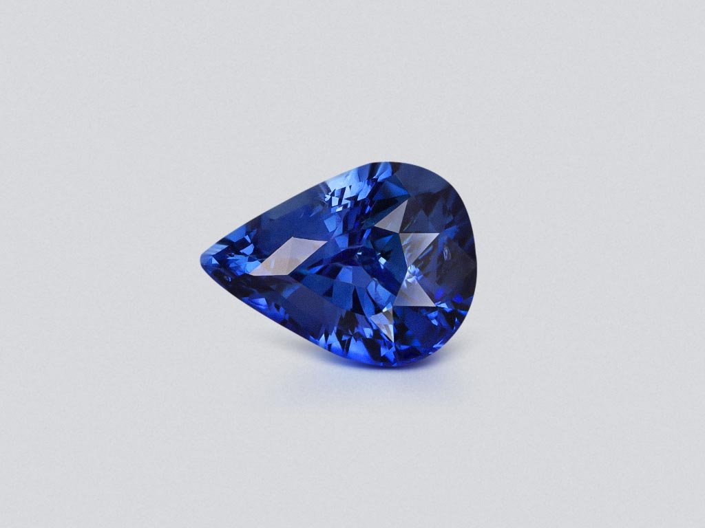 Saphir bleu royal taille poire 2,02 carats Image №1