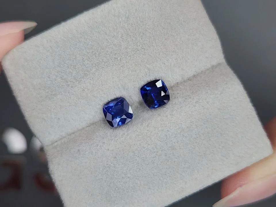 Paar königsblaue saphire im kissenschliff 1,71 karat, Sri Lanka Image №4