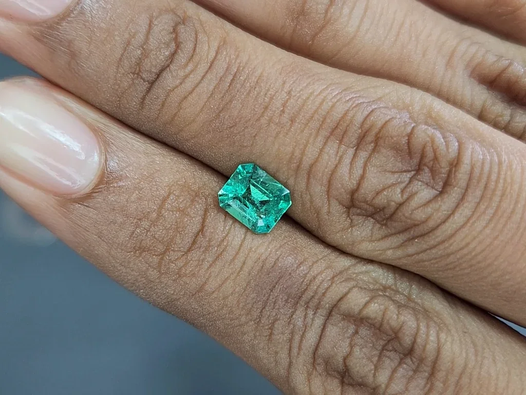 Smaragd im achteckschliff 0,89 carats, Kolumbien Image №2