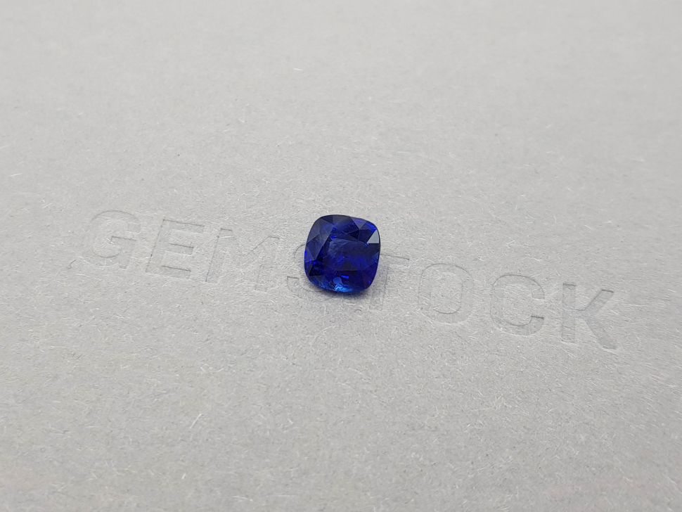 Royal blue sapphire in cushion cut 2.04 ct, Sri Lanka Image №3