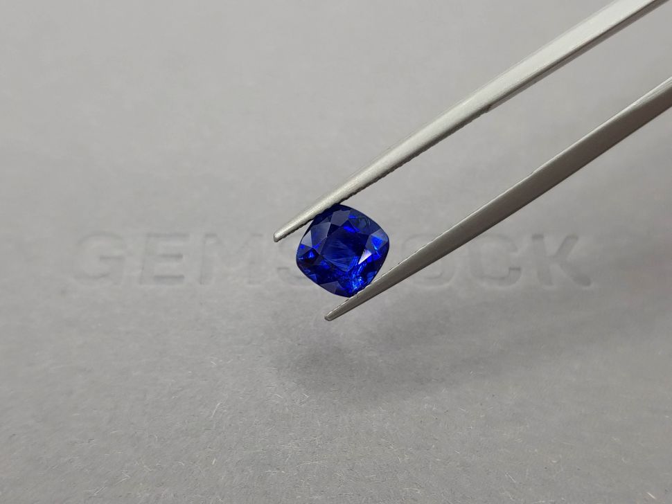 Royal blue sapphire in cushion cut 2.04 ct, Sri Lanka Image №4