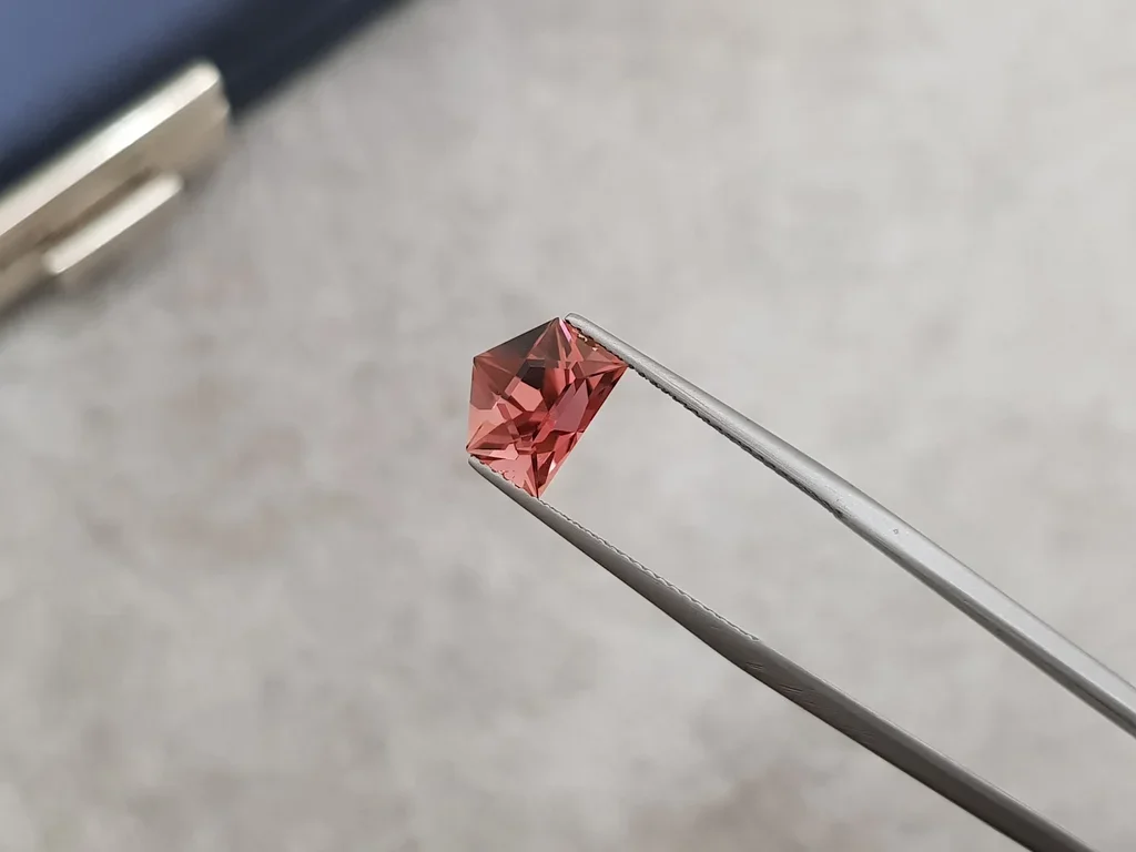 Fancy-cut orange-pink tourmaline 3.38 ct Image №2