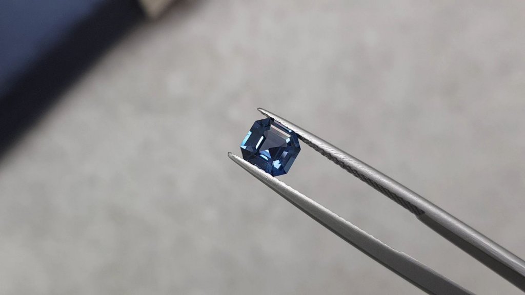 Сobalt blue spinel in octagon cut 1.01 ct from Tanzania Image №3
