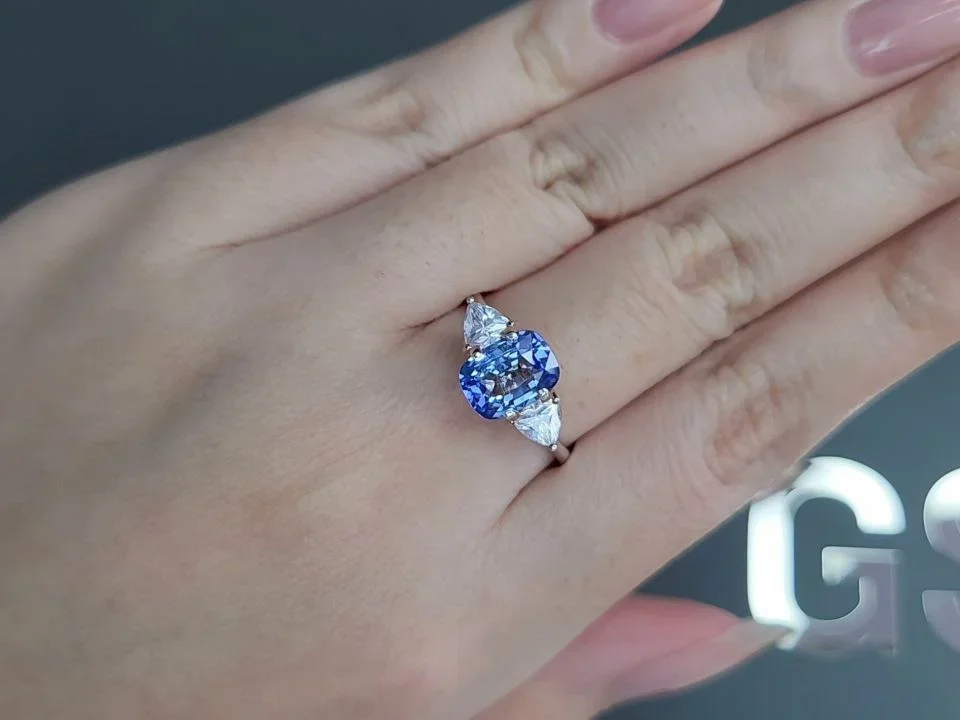 Unheated blue sapphire in cushion cut 2.21 carats, Sri Lanka Image №5