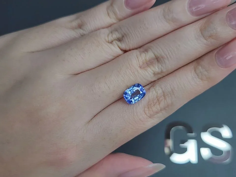 Unheated blue sapphire in cushion cut 2.21 carats, Sri Lanka Image №2