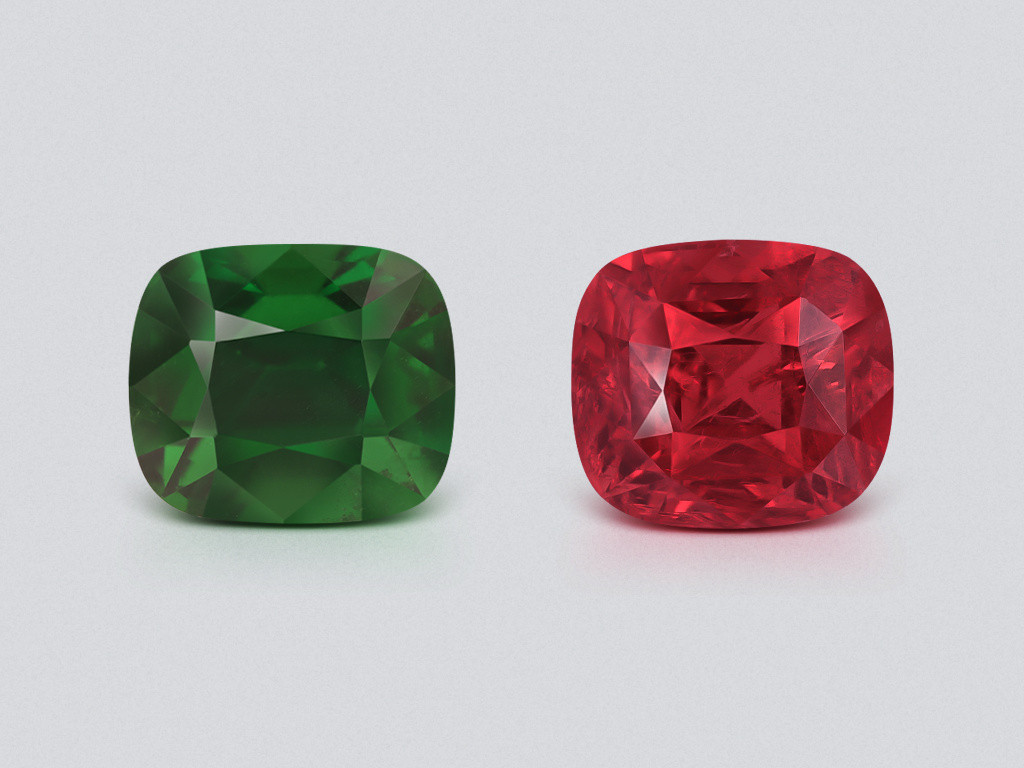 Par contrastante de espinela roja intensa y tsavorita verde intensa en talla cojín de 6,08 ct, Tanzania Image №1