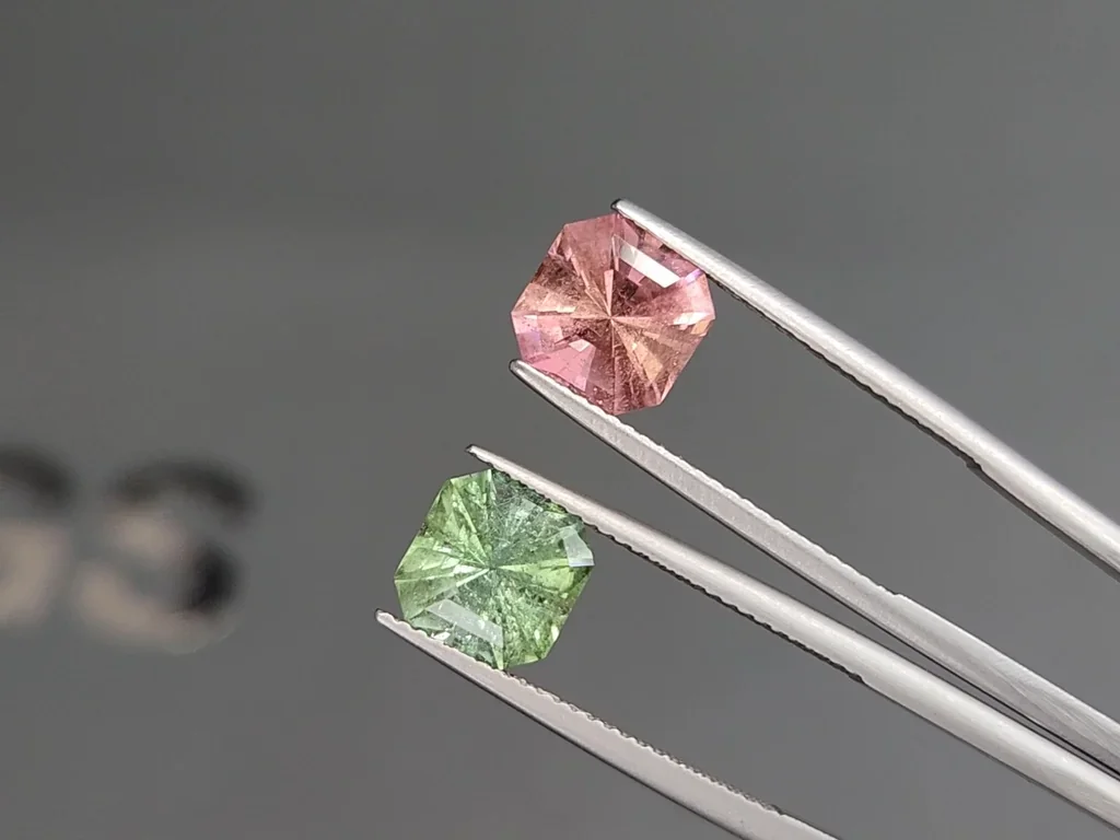 Contrasting pair of tourmalines radiant cut 5.00 carats, Africa  Image №3