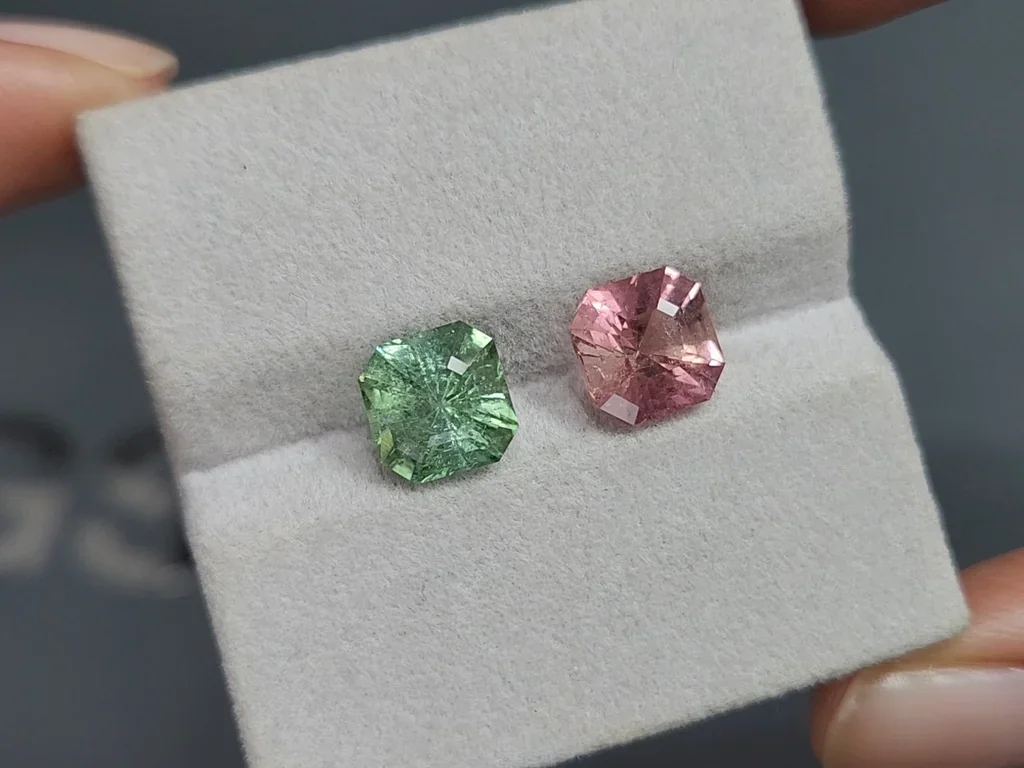 Contrasting pair of tourmalines radiant cut 5.00 carats, Africa  Image №4